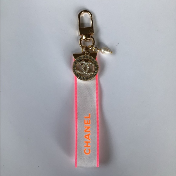 Designer Charm - Picture 5 of 5